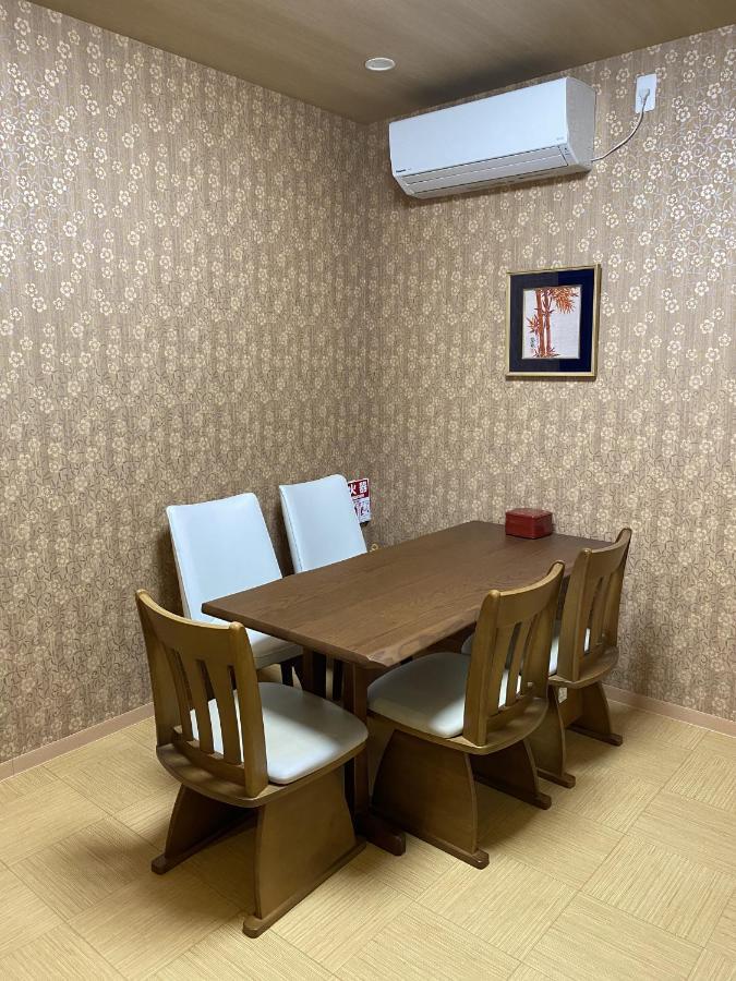 Wutong-40 Minutes Direct To Kansai Airport And 5 Minute Walk To Jr Or Subway Or Nankai Line And 1 Minute To Tsutenkaku The Landmark Of Osaka And Many Japanese Bistros Nearby Dış mekan fotoğraf