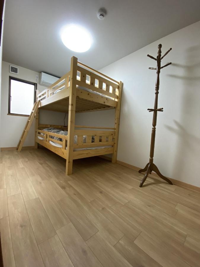 Wutong-40 Minutes Direct To Kansai Airport And 5 Minute Walk To Jr Or Subway Or Nankai Line And 1 Minute To Tsutenkaku The Landmark Of Osaka And Many Japanese Bistros Nearby Dış mekan fotoğraf